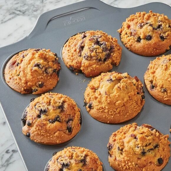 All-Clad Pro Release Bakeware Muffin Pan - Picture 2 of 7